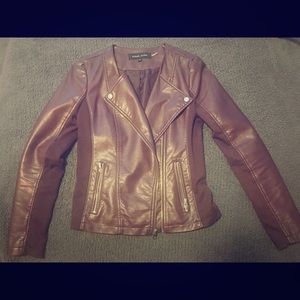 Maroon pleather jacket 😍